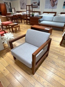 詩肯柚木Enkel和Kors很猶豫 幫挑選