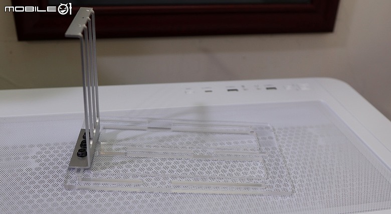 ZenFan 加持 FSP 全漢 270 度 M580 PRO 美型海景