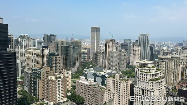 買房平行時空？七期新案衝單價百萬，1社區竟下探29萬