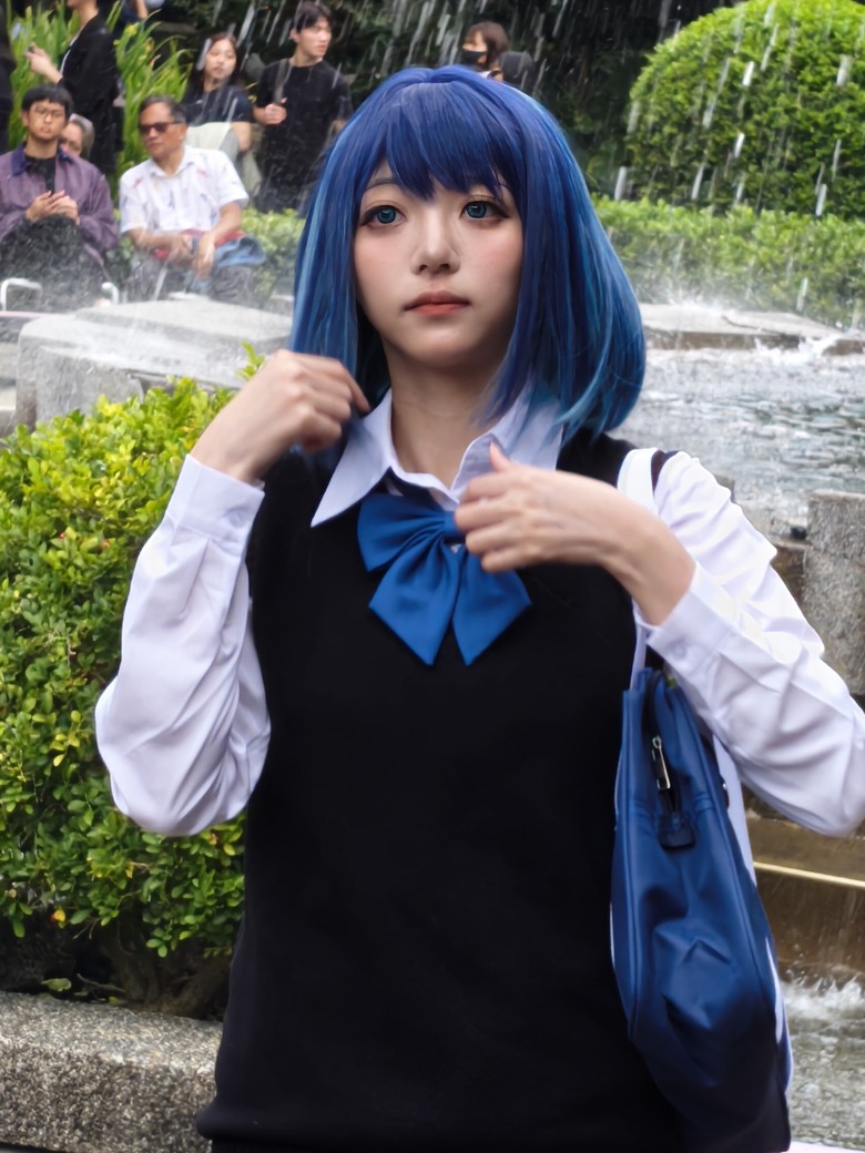 捕捉coser的動態姿勢與服裝細節