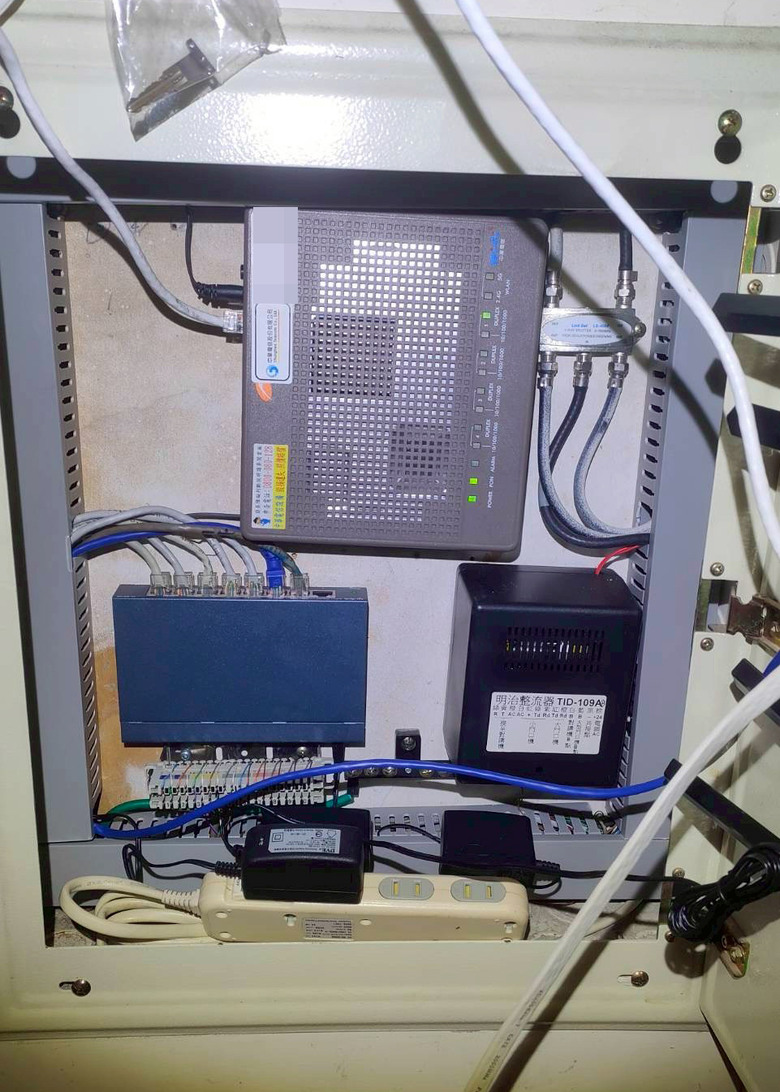 高雄弱電更新分享：網速升級500M還是慢？原來是網路線老化問題