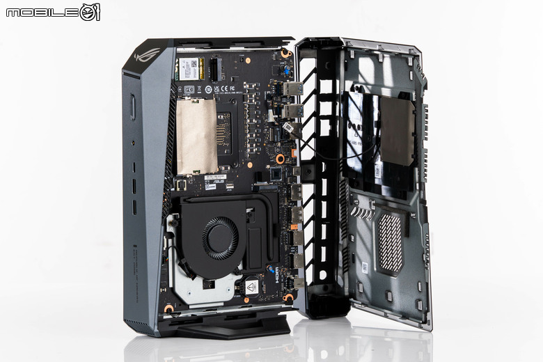 ROG GR70 小型電競桌機開箱實測 搭配最強 AMD 9955X3D 處理器的迷你巨人