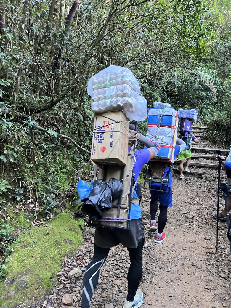 一神, 二玉, 三富士山~ 1,2,3準備出國去爬山 ! 3,2,1 自我挑戰好得意 !