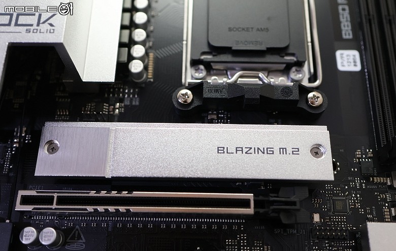 5K有找最便宜 B850 ATX 登場 ASRock 華擎 Rock B850「電漿銀」