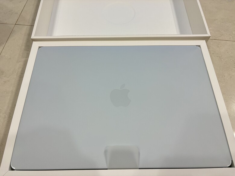 MacBook Air M5 15 吋開箱｜從舊 MacBook Pro 跨越了一個時代的換機