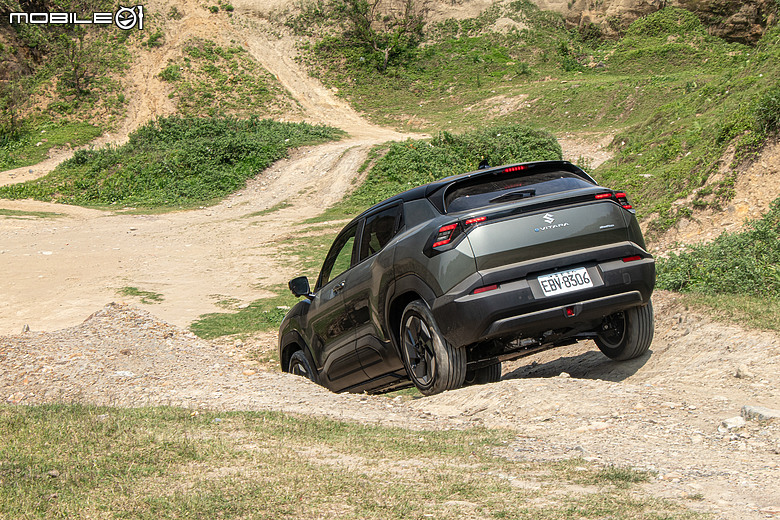 Suzuki e Vitara ALLGRIP-e 試駕｜不隨主流起舞的純電異類！