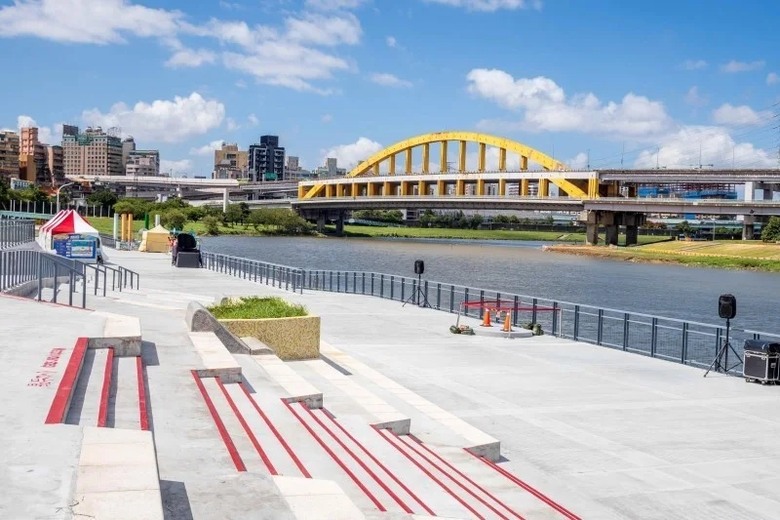 ［信義三角都更特區］Xinyi Triangle Urban Renewal Special Zone（又名小信義區）：「國美榕遇」「吉祥如藝」「國賓金建設案」「宜民建設案」