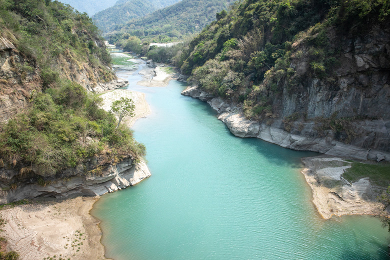 湖光山色到彎道極致 ：曾文水庫＋阿婆灣 這條路很可以