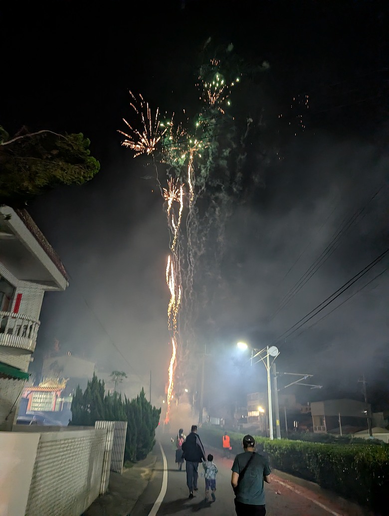 點我看大圖 2026 進香大白 白沙媽進香 地表最強的散步之旅 熱血熬夜12小時