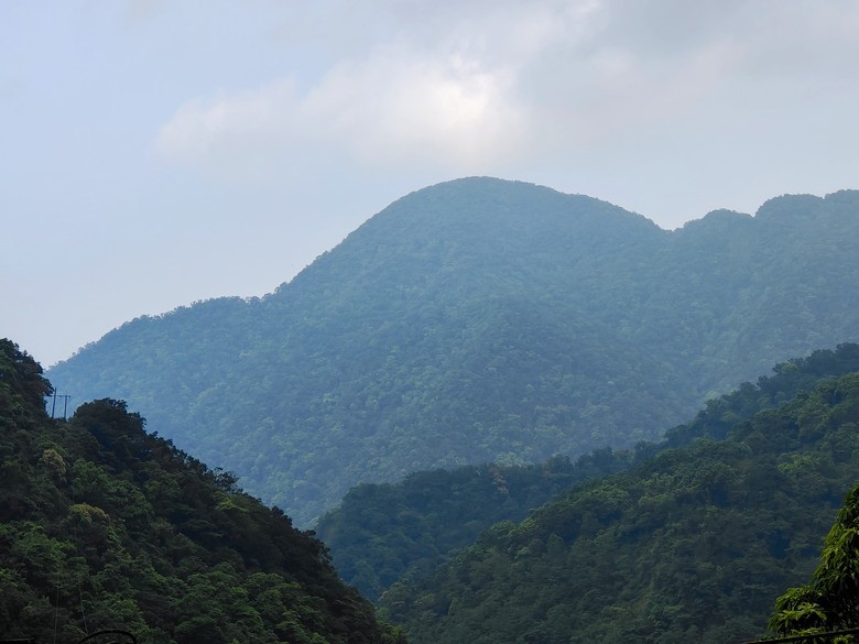 背著書包去越野－－武荖坑林道信大水泥大白山礦路