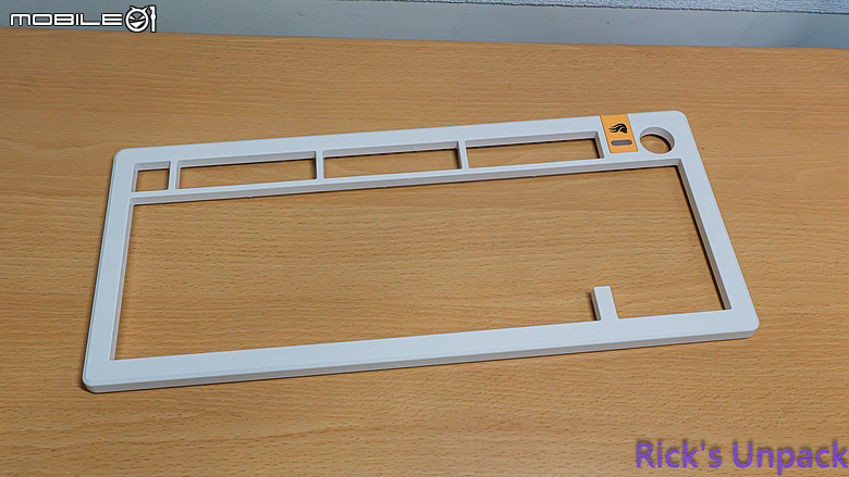 【開箱】磁軸機械軸雙重並行 | Glorious GMMK 3 HE 75 WHITE