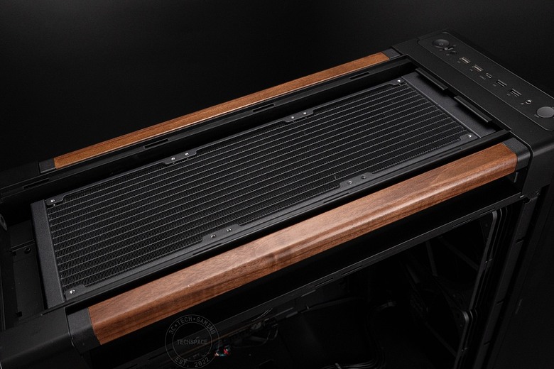 告別桌面冷冰器、ASUS ProArt PA602 胡桃木透側版現代黑款機殼開箱，用天然原木打造最美創作神機！