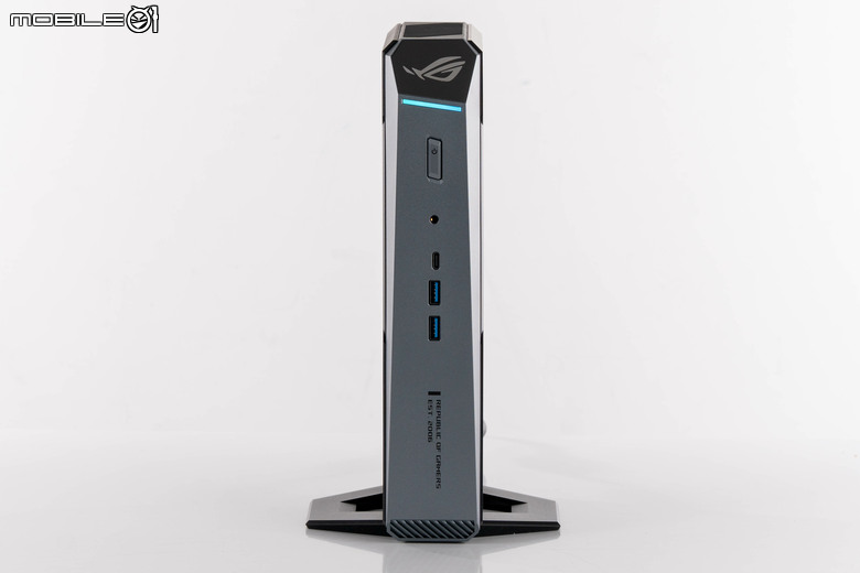 ROG GR70 小型電競桌機開箱實測 搭配最強 AMD 9955X3D 處理器的迷你巨人