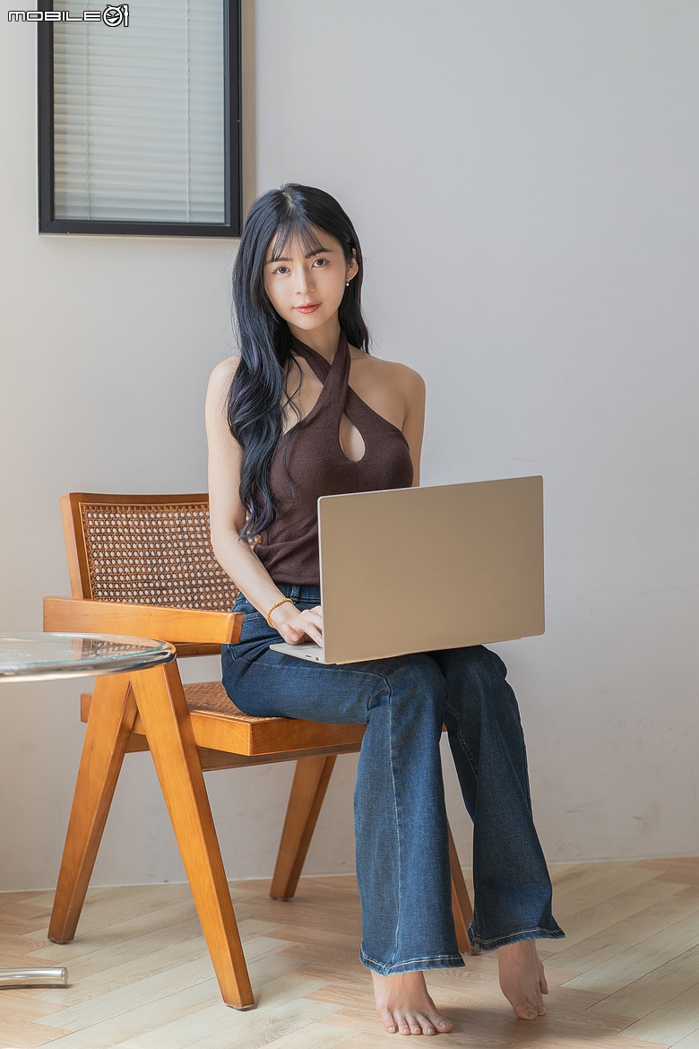 ASUS Zenbook A16 體驗｜高通 X2 Elite Extreme 入陣，1.2Kg 輕薄筆電解鎖 3A 遊戲可能性！