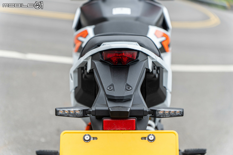 點我看大圖 KTM 390 Adventure R 試駕|橘火燎原,笑傲千山!