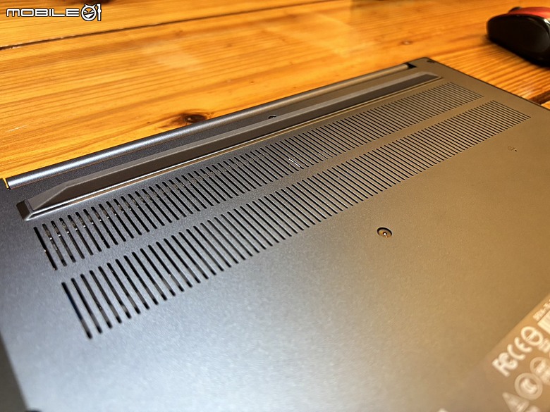 ACER Swift Go 14 AI (Ultra5-228V) 使用一季心得 | 誤以為買到機王結果只是自己奶油桂花手