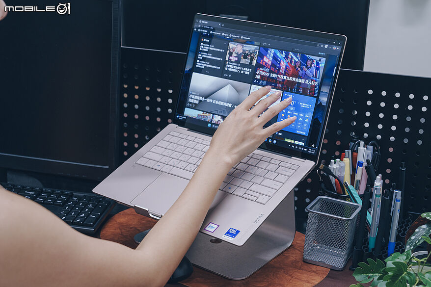 HP OmniBook Ultra 14|輕薄便攜的高效行動美學筆電