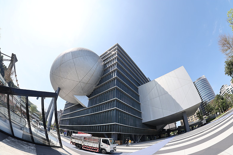 Canon RF 7-14mm F2.8-3.5L Fisheye STM 評測報告｜當圓周遇上對角線、探索 190° 的極限視覺張力！
