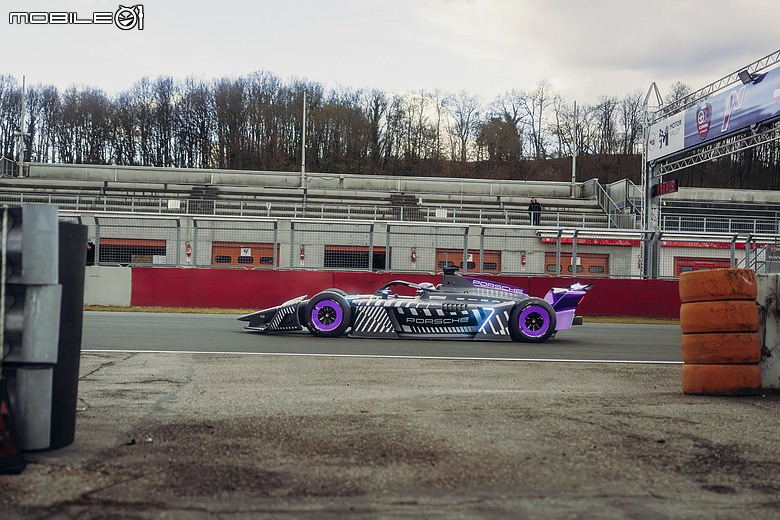 【海外新訊】迎接Gen4世代，性能全面升級 ，Porsche推出975 RSE Formula E賽車！