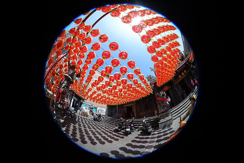 Canon RF 7-14mm F2.8-3.5L Fisheye STM 評測報告｜當圓周遇上對角線、探索 190° 的極限視覺張力！