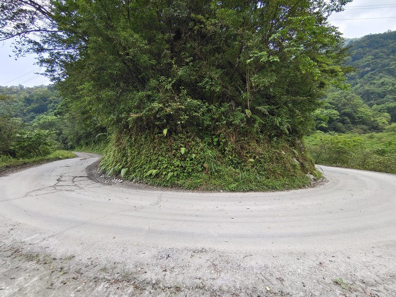 背著書包去越野－－武荖坑林道信大水泥大白山礦路