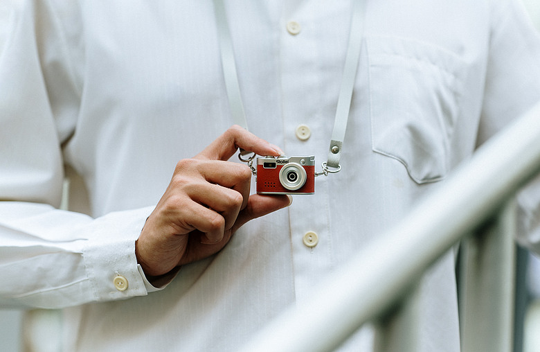 把底片時代的快樂帶回日常：FOTOPRO & Rollei M1復古迷你相機 | 開箱分享