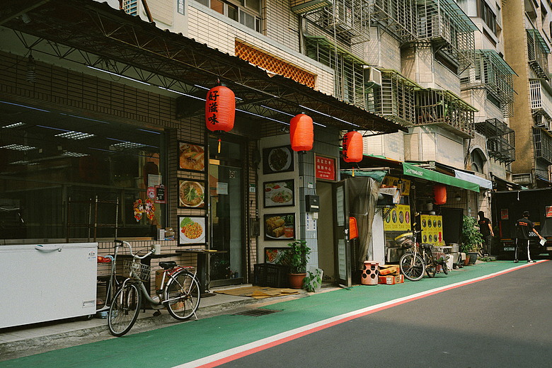 PANASONIC S9 | 深光 sg-image 35mm f2.2 | L mount 鏡頭 | 簡易開箱 | LUT隨拍圖多 | 暨S9手柄分享