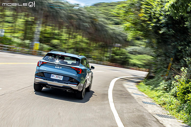 Kia 小改款 Sportage 1.6 Turbo-Hybrid 試駕報導｜渦輪油電初登場，動力油耗大躍進！