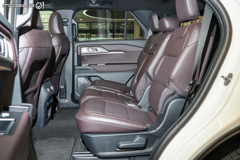 Ford Explorer 實車巡迴展示現場賞析｜美製經典七人座休旅挑戰國內大型SUV市場！