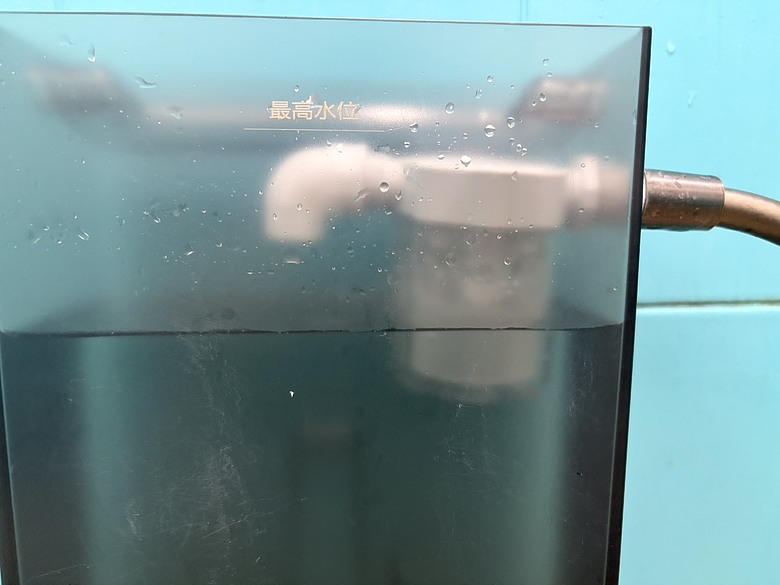 【小惡魔驫到成功】四季皆可飲 冰水・熱水・冰塊一次搞定 ｜Haier 桌上型RO冰鑽瞬熱飲水機