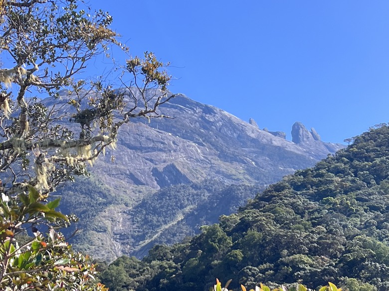 一神, 二玉, 三富士山~ 1,2,3準備出國去爬山 ! 3,2,1 自我挑戰好得意 !