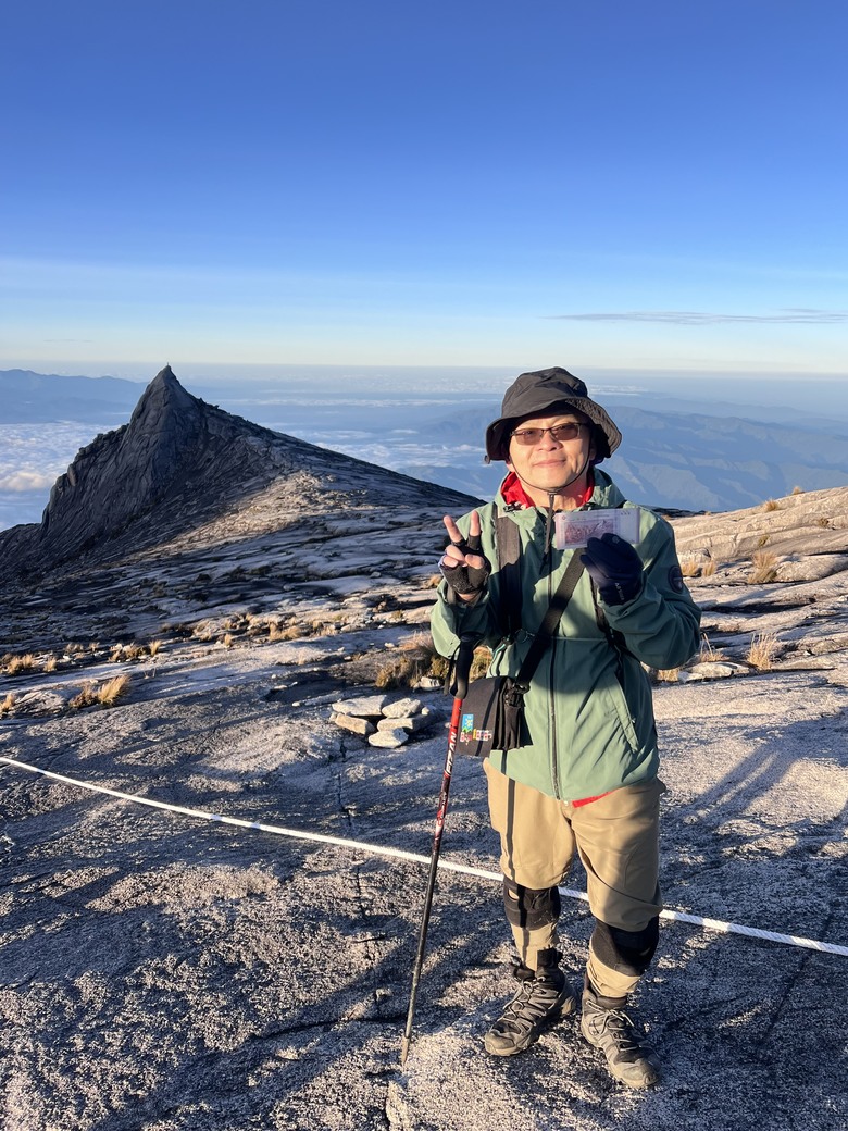 一神, 二玉, 三富士山~ 1,2,3準備出國去爬山 ! 3,2,1 自我挑戰好得意 !