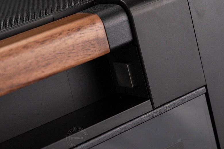 告別桌面冷冰器、ASUS ProArt PA602 胡桃木透側版現代黑款機殼開箱，用天然原木打造最美創作神機！