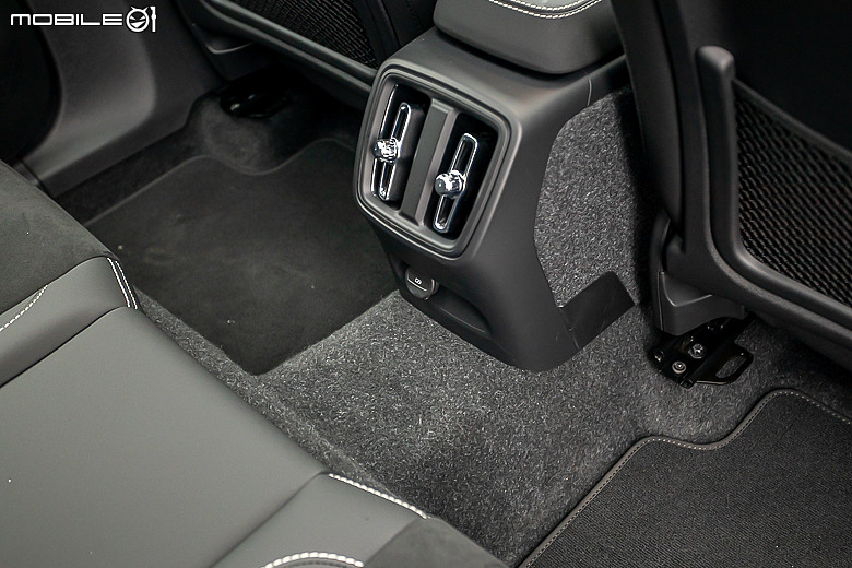 Volvo 新年式 EX40 長征試駕|表現穩定價格漂亮,最超值的入主時刻!