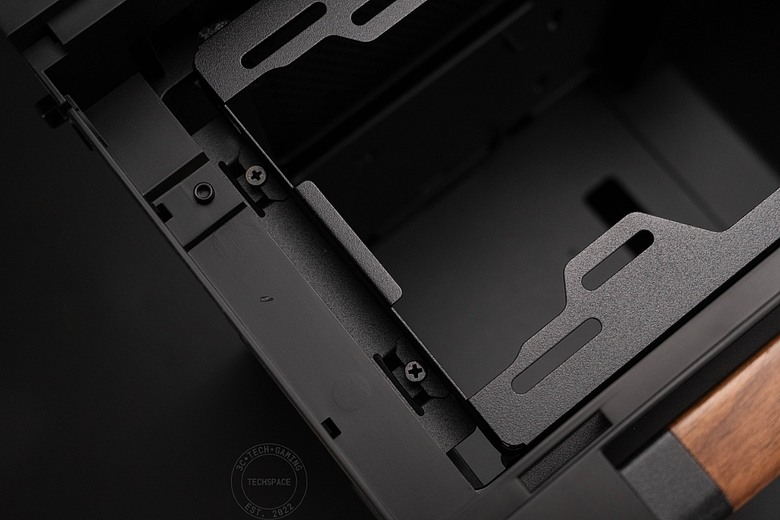 告別桌面冷冰器、ASUS ProArt PA602 胡桃木透側版現代黑款機殼開箱，用天然原木打造最美創作神機！