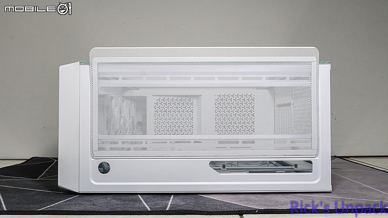 【開箱】緊湊卻擴充性十足 | CORSAIR 3200D RS ARGB WHITE