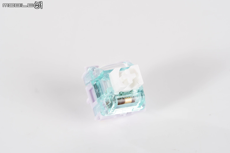 微星《葬送的芙莉蓮》限量聯名產品開箱圖賞 充滿與原作風格呼應的細節感設計
