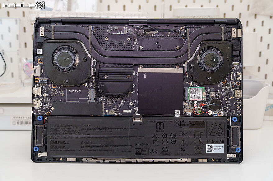 MSI Stealth 16 AI+ B3W|專業創作與電競玩家專屬的雙棲筆電