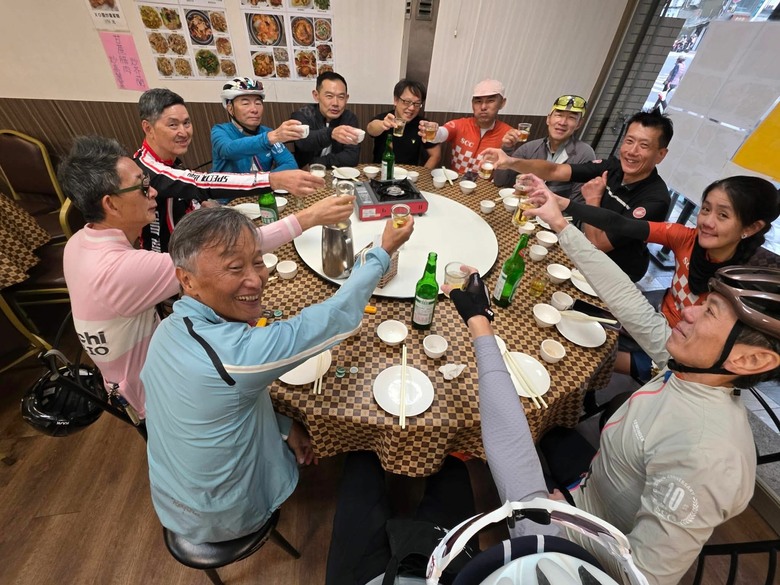 跟著SCC車隊賴神順騎如來神掌，KHS vitamin E輕旅行
