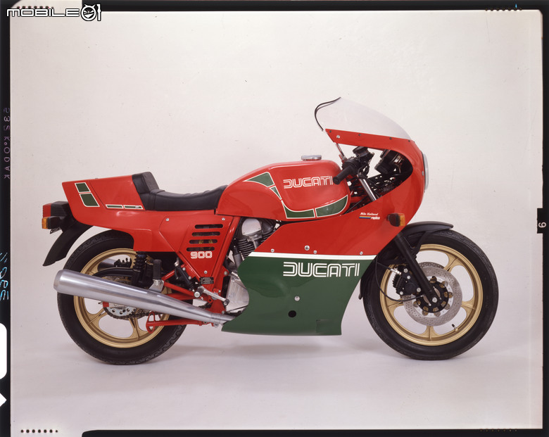 點我看大圖 DUCATI 百週年十款歷史經典賽車塗裝限量登場!Collezione 100特殊版本發表!