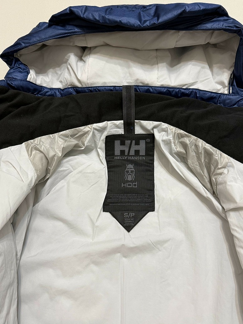【簡單開箱】Helly Hansen Graphene 外套