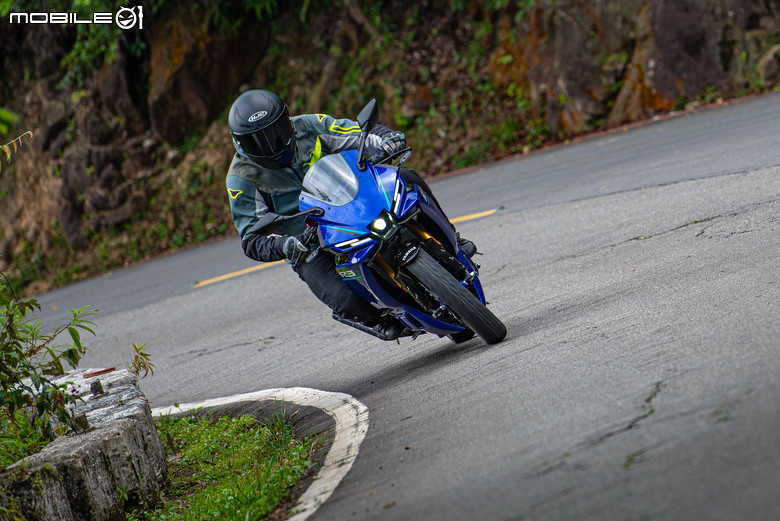 2026 YAMAHA YZF-R3試駕報告｜造型大改款帥得有感、熟悉的平台好騎依然！