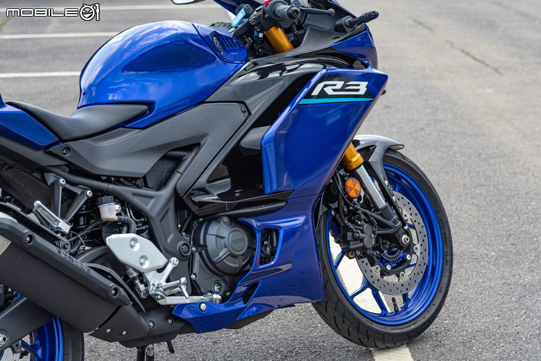 2026 YAMAHA YZF-R3試駕報告｜造型大改款帥得有感、熟悉的平台好騎依然！
