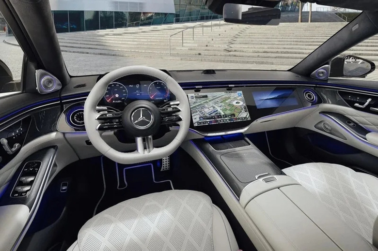 回應用戶需求!Mercedes-Benz 實行「大螢幕+物理按鈕」座艙策略 電容式觸控將退場