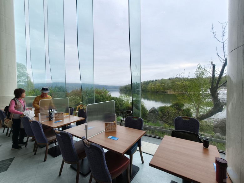 點我看大圖 北海道|NEW AKAN HOTEL 新阿寒湖飯店 靜賞阿寒湖之美