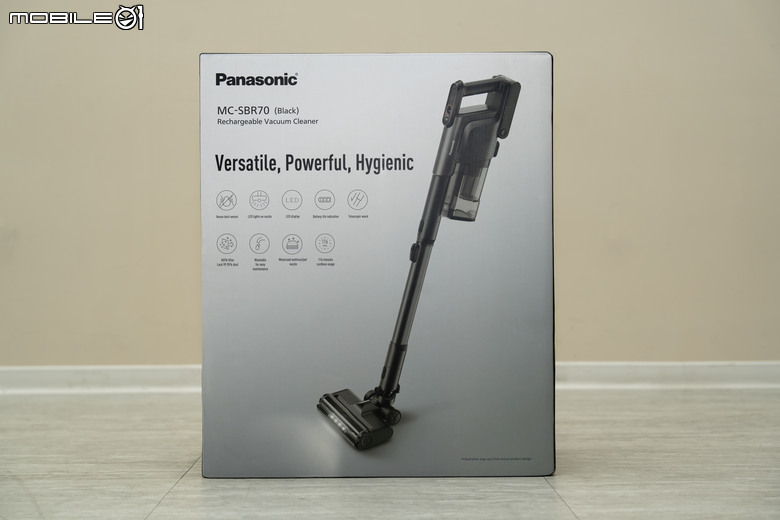 點我看大圖 Panasonic MC-SBR70 極淨光吸塵器開箱|地板乾淨看得見,雙電池 116 分鐘續航超給力!