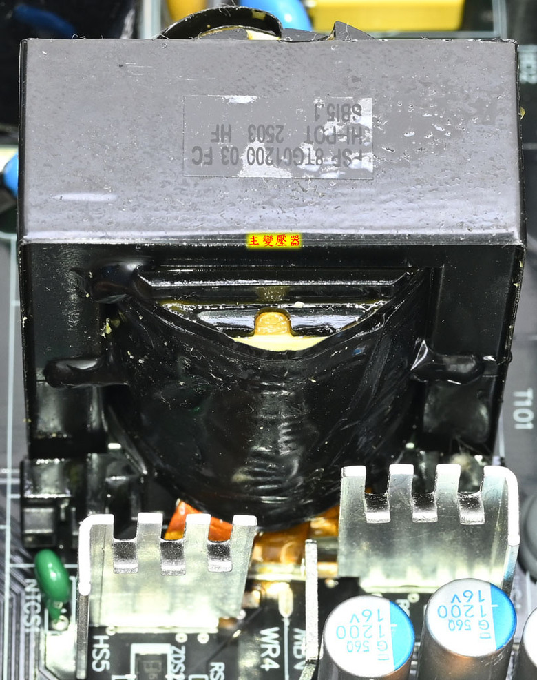 點我看大圖 FSP MEGA GM 1200W金牌全模組電源開箱