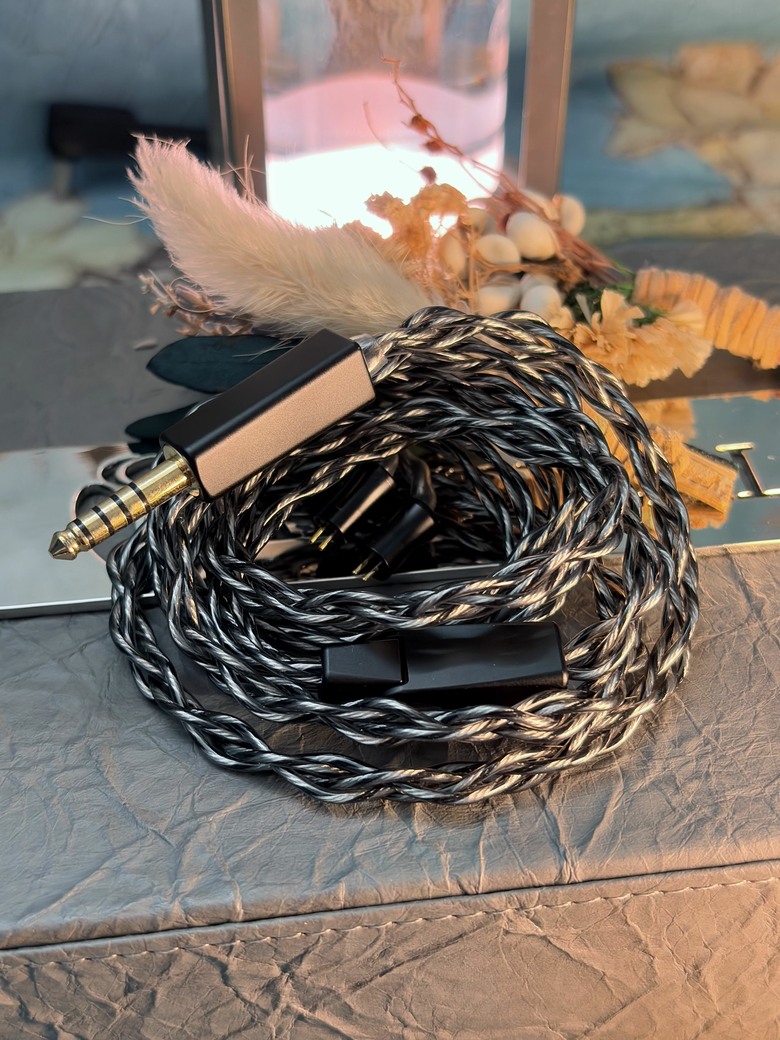 【心得】ARTPICAL Lunar Ring 月環 入耳式有線耳機 評測