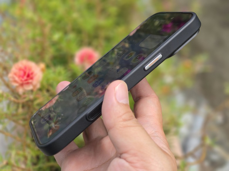HIPPORIZZ 河馬引力|Kevlar Mag Stand Case 防摔磁吸支架殼 | Lucid Clear Mag 超透磁吸殼|iPhone 17 Pro Max 手機殼開箱評測心得