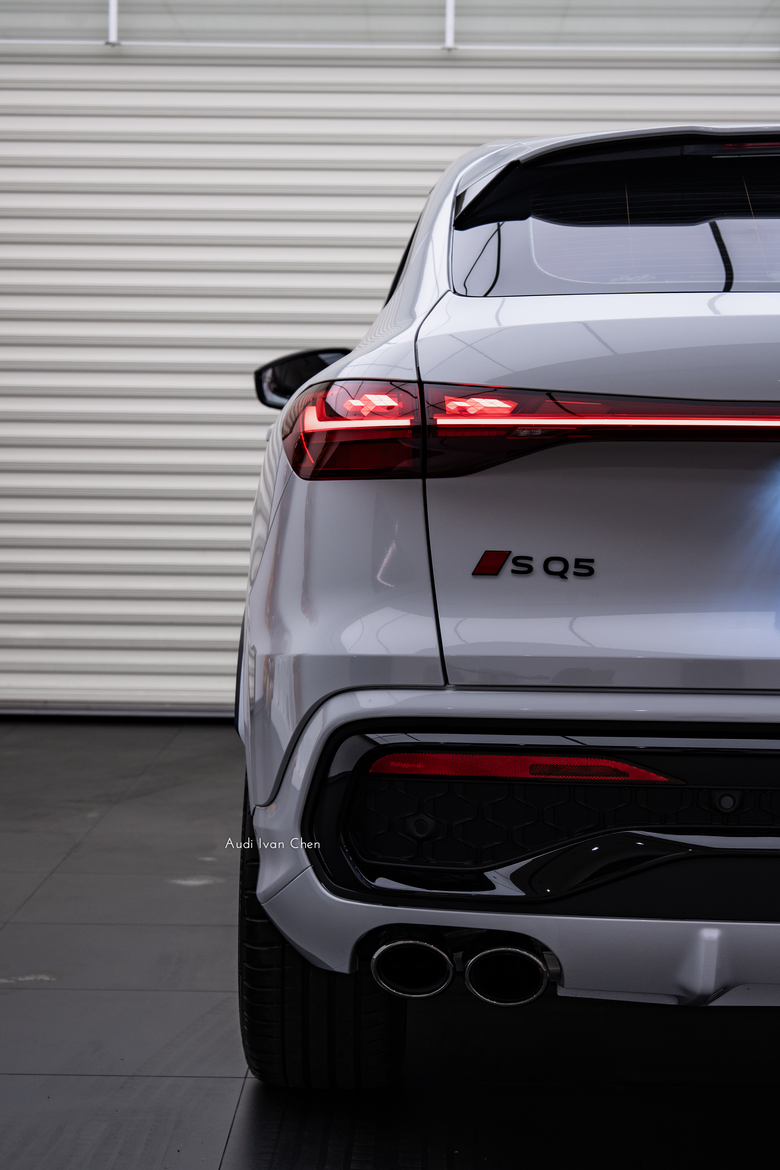 交車分享|Audi SQ5 Sportback |金屬冰川白・Glacier White・2Y